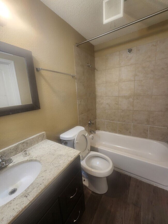 Foto del edificio - 2 Bedroom 2 bath  AQpartment