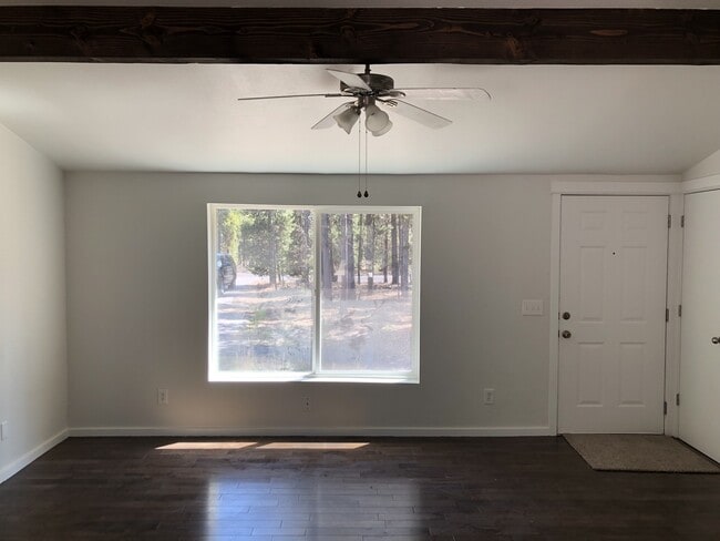Building Photo - Nice remodeled home in Fall River Estates