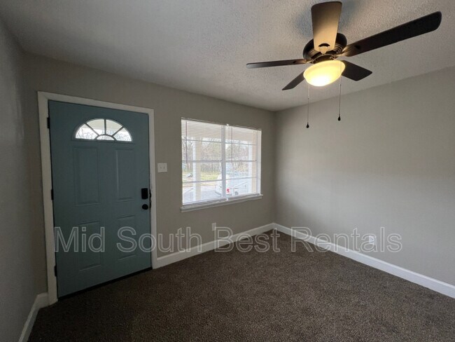 Foto del edificio - 1848 Farrington St