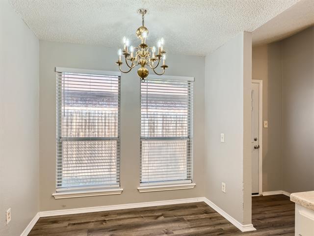 Foto del edificio - 1102 Glen Creek Dr