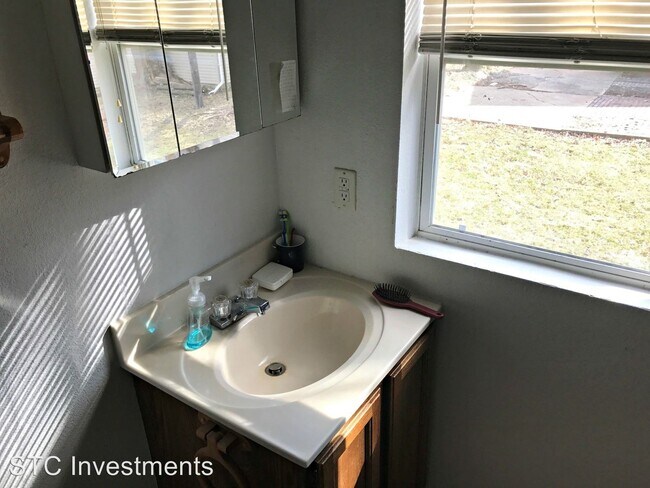 Foto del edificio - 2 br, 1 bath House - 419 W. Chandler