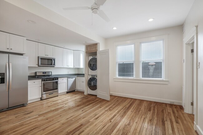 Building Photo - 4506 Saint Charles Ave