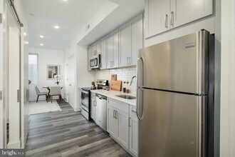 Building Photo - 1245 Ridge Ave