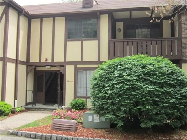 Foto del edificio - 125 Warner Hill Rd