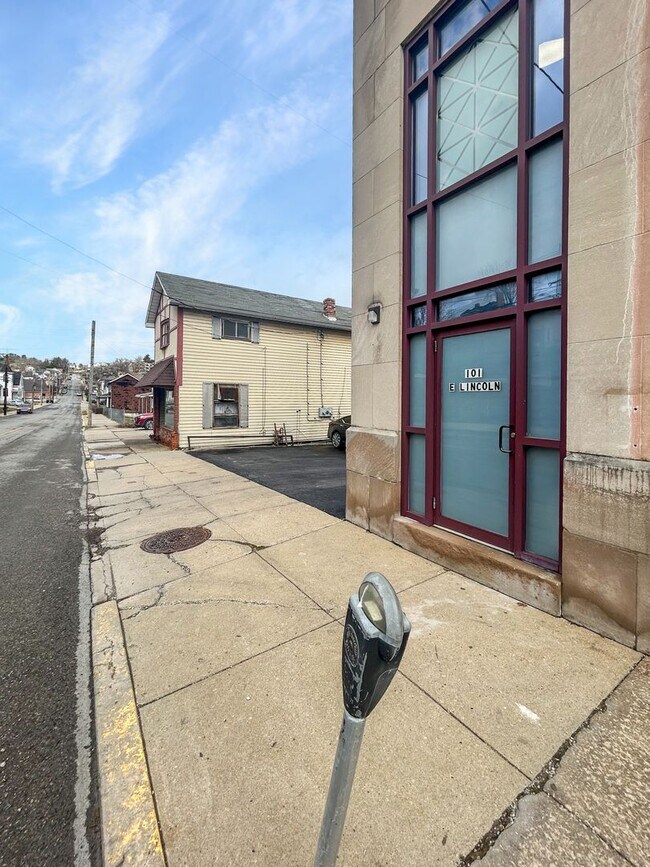 Photo - 101 E Lincoln Ave Apartment