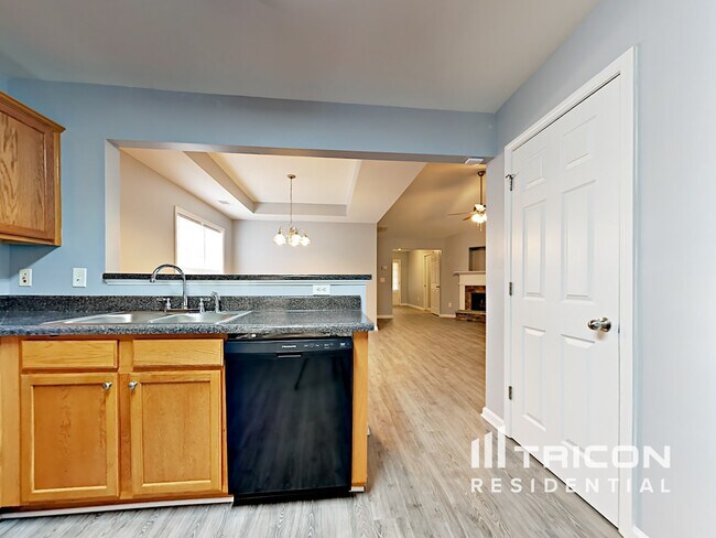 Foto del edificio - 640 Fairgreen Trail