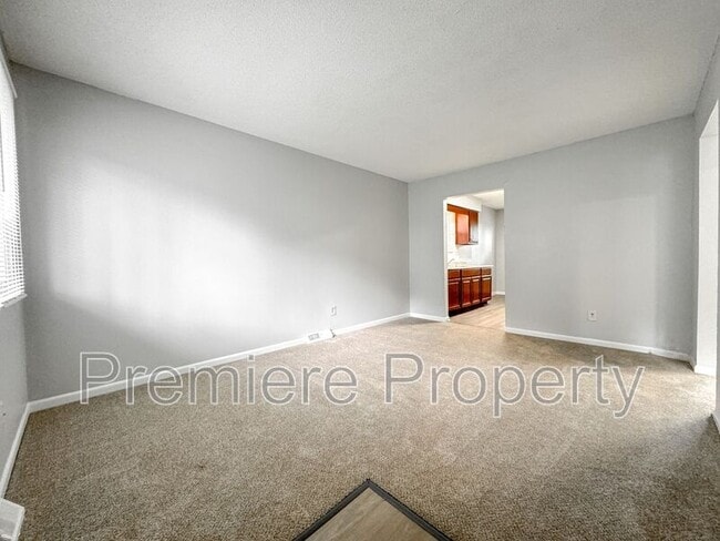 Building Photo - 3014 Ruby Ave