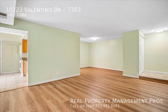 Foto del edificio - 10223 Valentino Dr