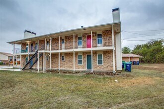 Building Photo - 3825 Camelot St