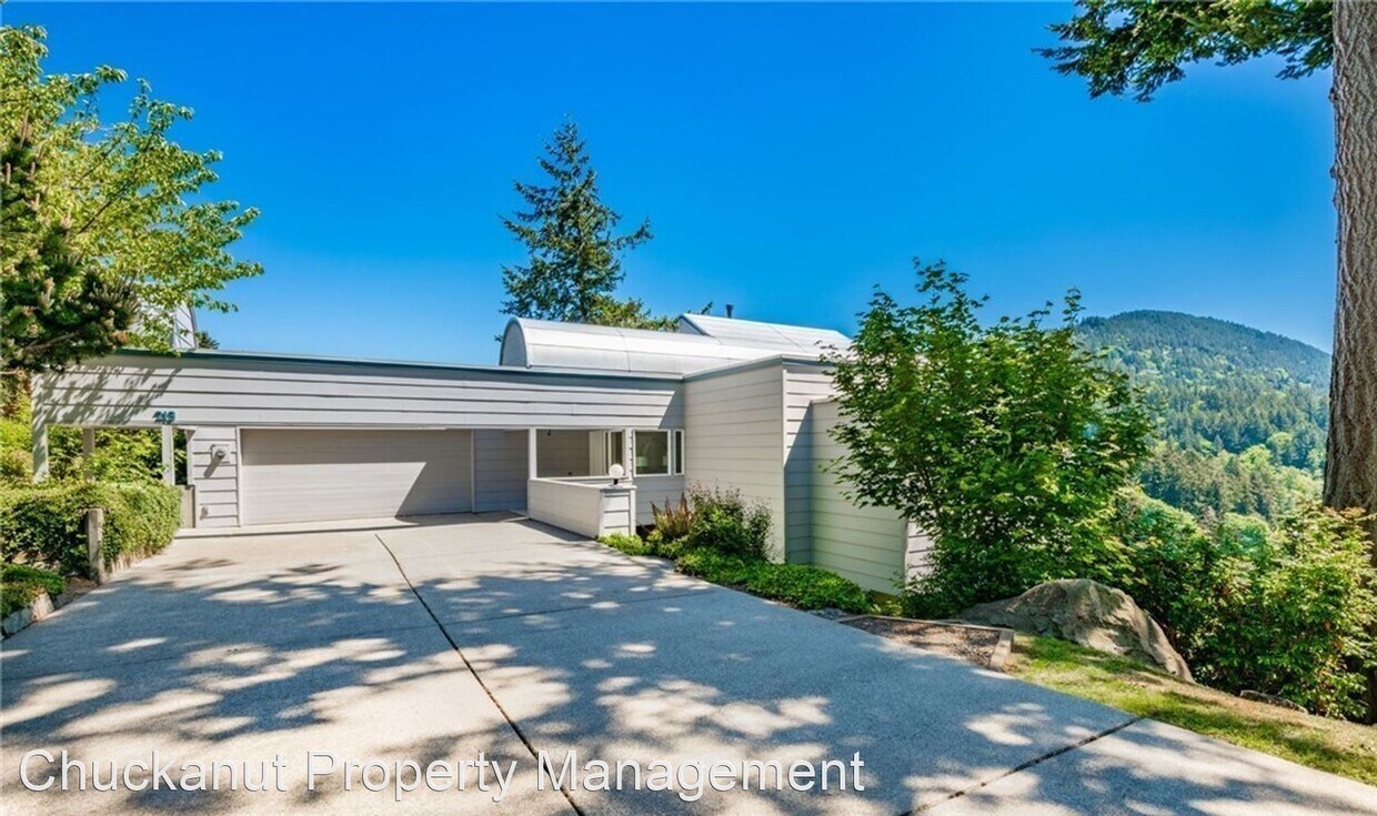 Foto principal - 3 br, 3.5 bath House - 213 Sea Pines Ln.