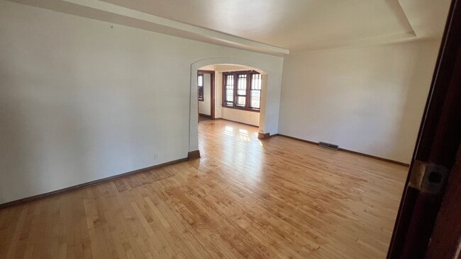 Building Photo - 3950 N 11th St