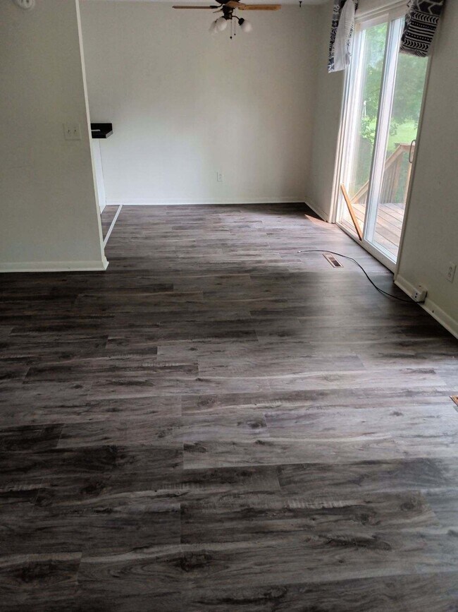 Foto del edificio - 4706 Krental Ave