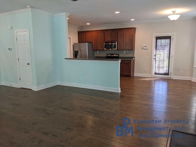 Building Photo - 154 Donning Dr