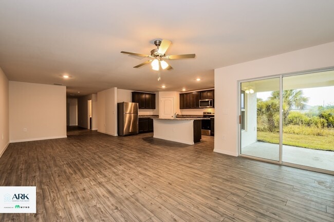 Foto del edificio - 148 Blackstone Dr