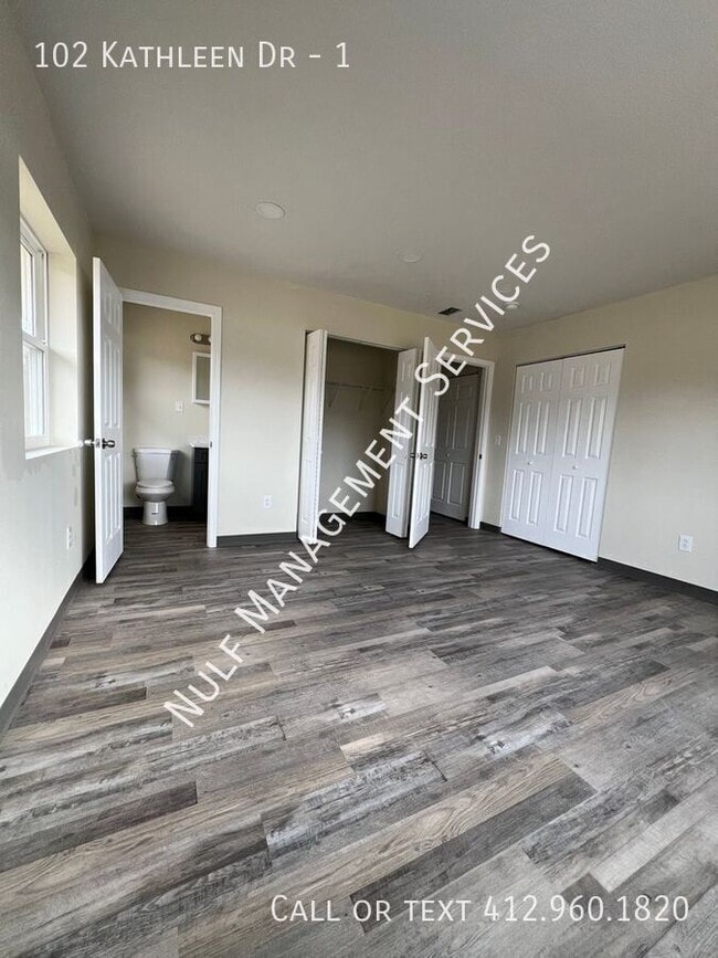 Building Photo - 102 Kathleen Dr