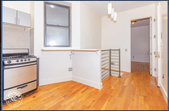 Building Photo - 676 Quincy St
