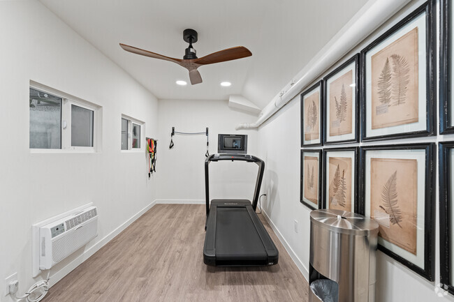Gym - 333 W Queen St