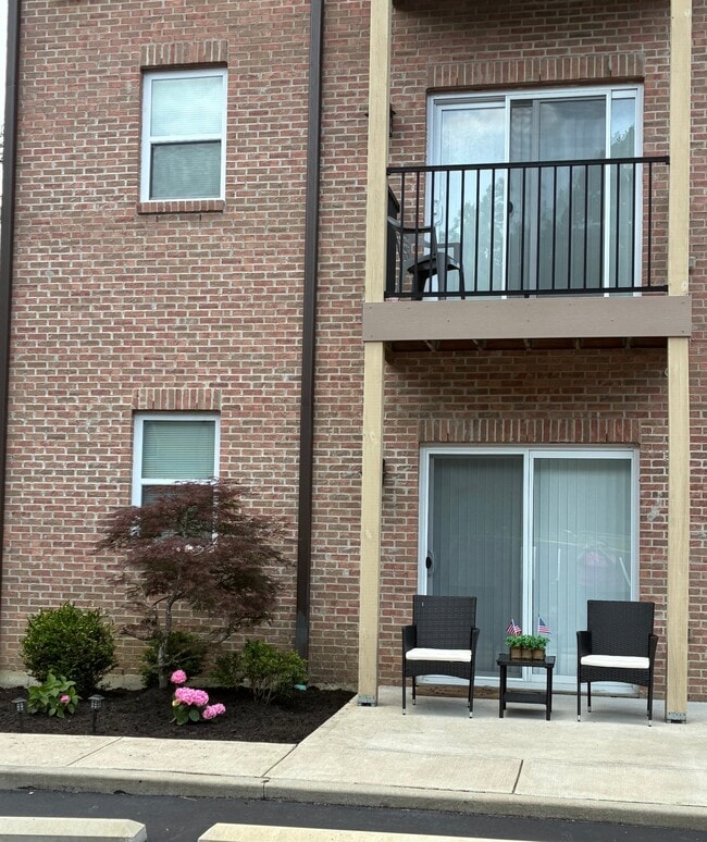Building Photo - 732 Ohio Pike