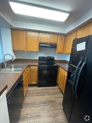 Building Photo - 708 Executive Center Dr