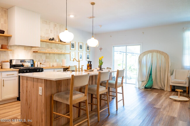 Building Photo - 271 Jarama Cir