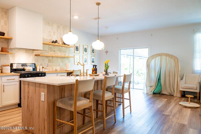 Building Photo - 271 Jarama Cir