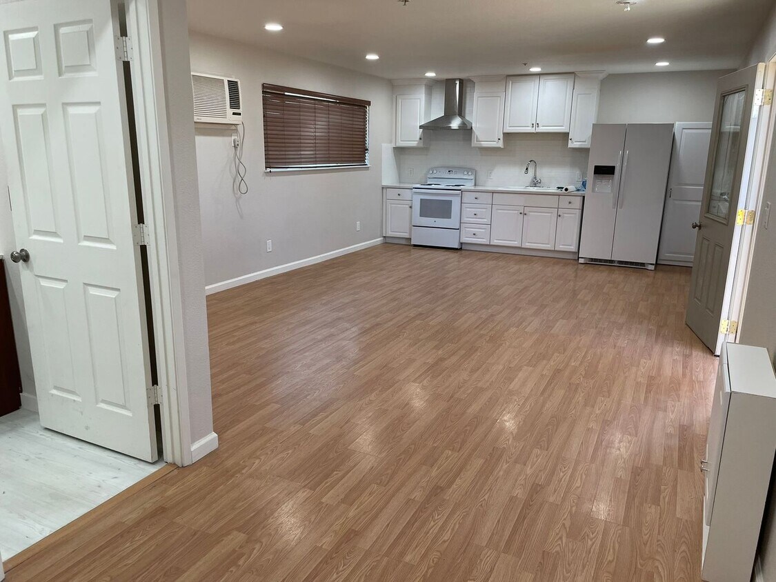 Foto principal - 2055 6th St