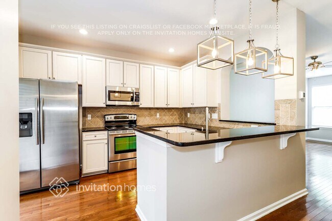 Foto del edificio - 811 Skybrook Falls Dr
