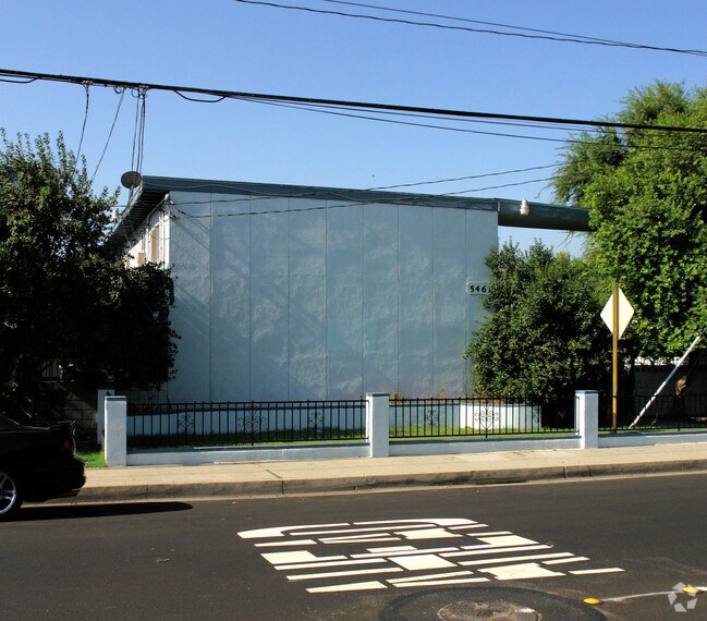 Building Photo - 5461 Kingsley St