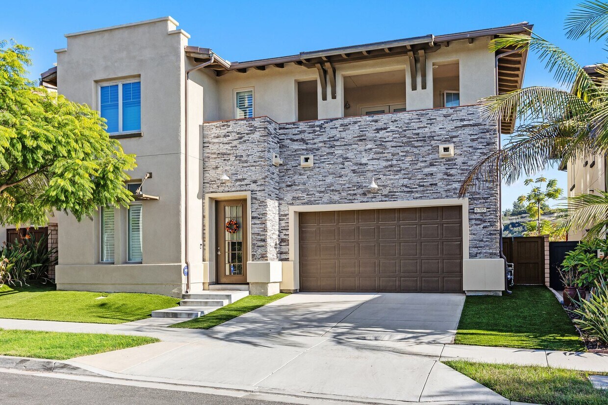 Primary Photo - Beautiful 5 bedroom home in Heart of Carme...