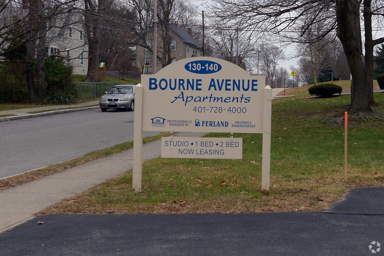 Building Photo - Bourne Avenue Apartments