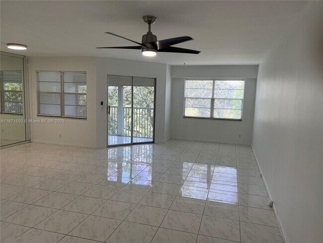 Foto del edificio - 1200 SW 125th Ave