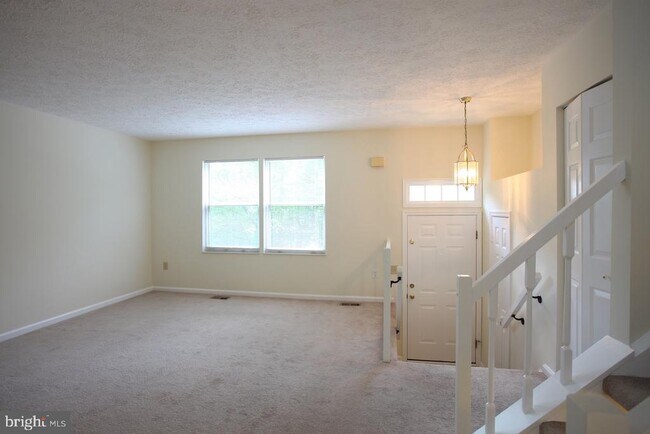Building Photo - 408 Fleece Flower Dr