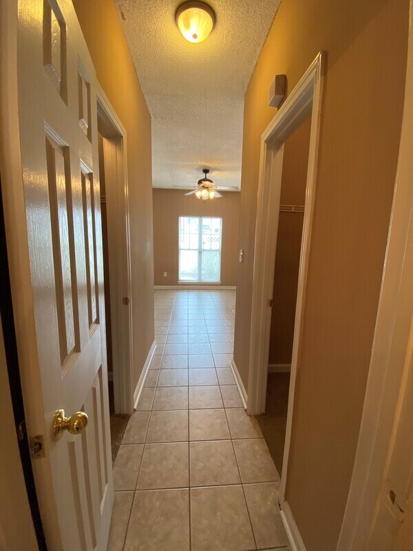 Building Photo - 6420 Mallard View Ln