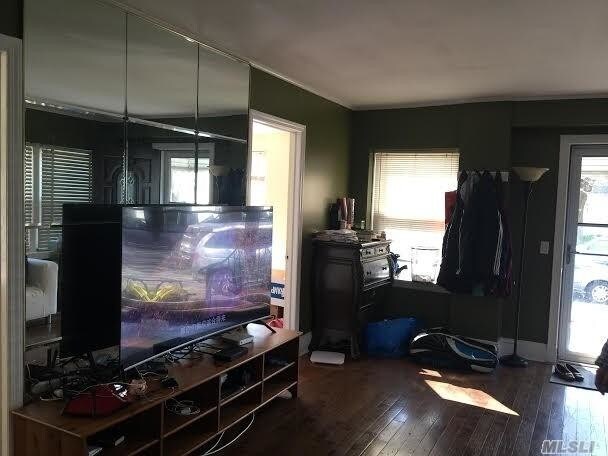 Building Photo - 5 bedroom in Queens NY 11375