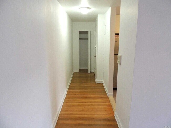 Foto del edificio - 105-20 66th Ave