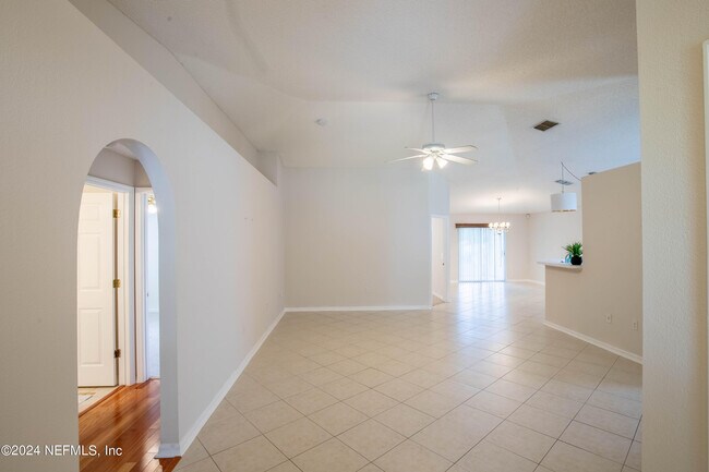 Building Photo - 3158 Ash Harbor Dr E