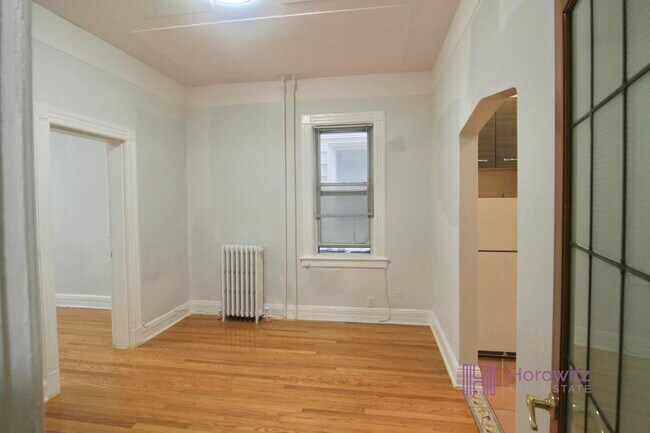 Foto del edificio - 37-17 29th St