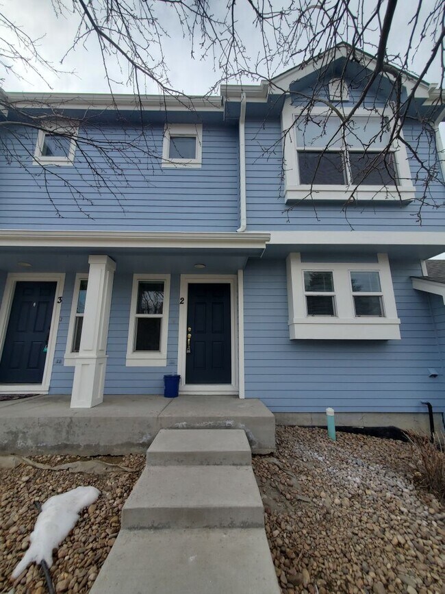 Foto del edificio - Spacious 3 Bedroom Townhome in Fort Collins Available for August!