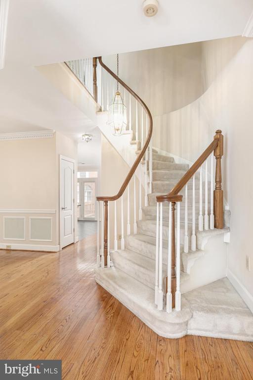Foto del edificio - 8165 Madrillon Ct