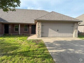 Building Photo - 3509 SW Deerfield Blvd