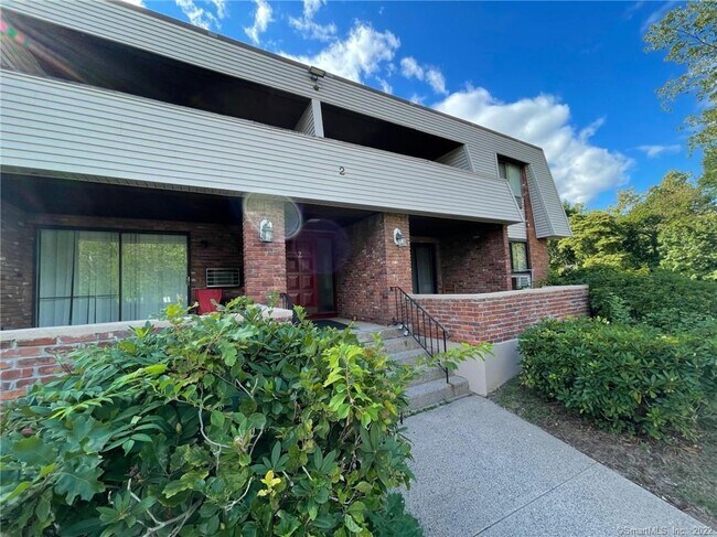 Foto del edificio - 565 Talcottville Rd