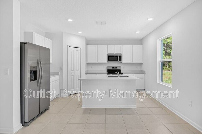 Foto del edificio - 1386 Inkberry Cir
