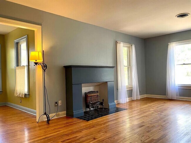 Foto del edificio - 4104 Ridgelea Dr