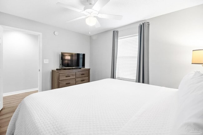 Foto del edificio - 13351 Johnson Beach Rd