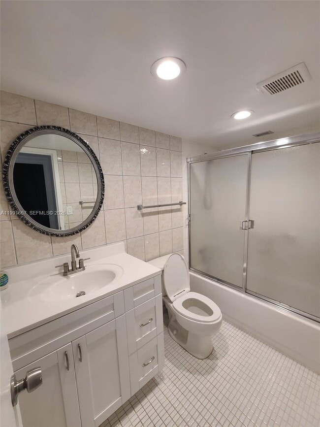 Foto del edificio - 17570 Atlantic Blvd