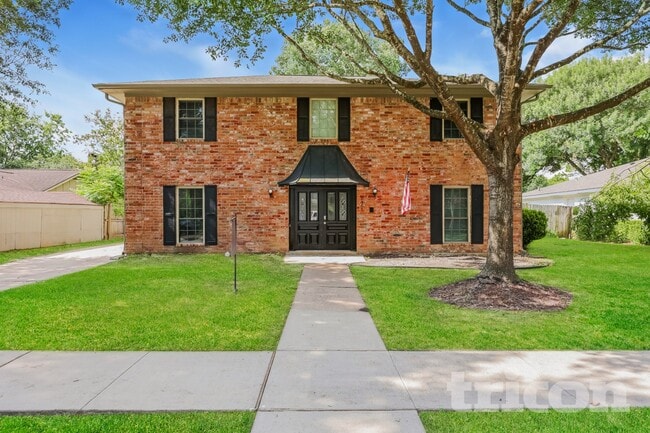 Building Photo - 2307 Hilton Head Dr