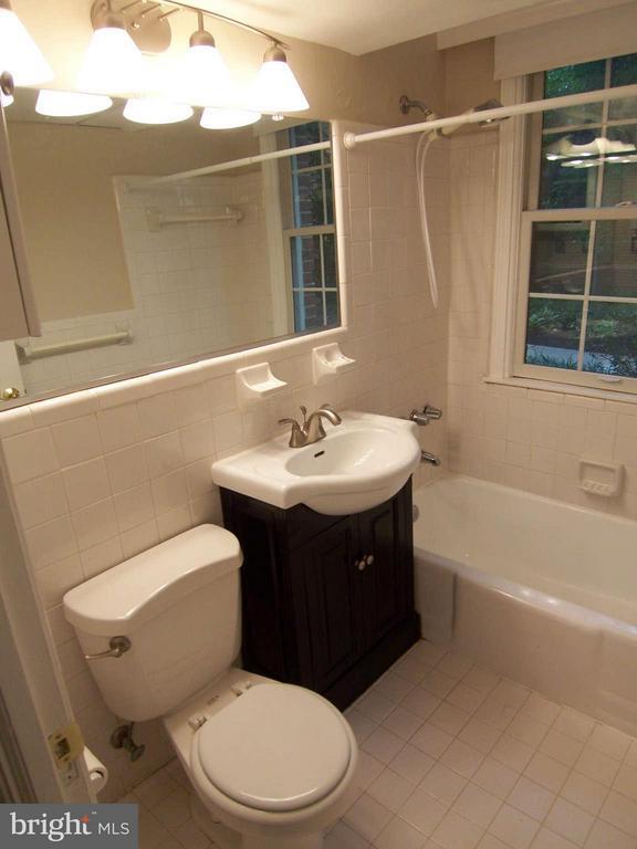 Building Photo - 1111 N Pitt St