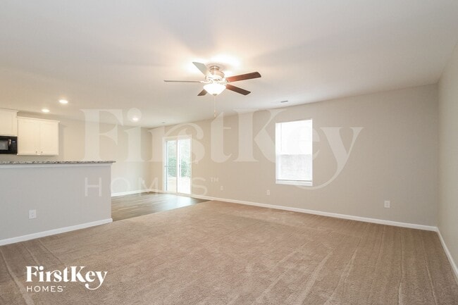 Building Photo - 274 Kendall Dr