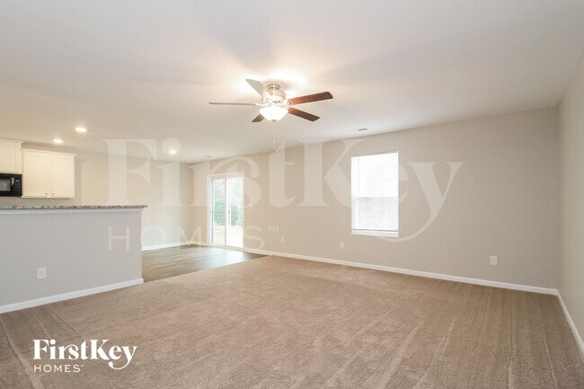 Foto del edificio - 274 Kendall Dr