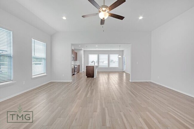 Foto del edificio - Owasso Dream Home! New Construction! Enclave at Parker Village!